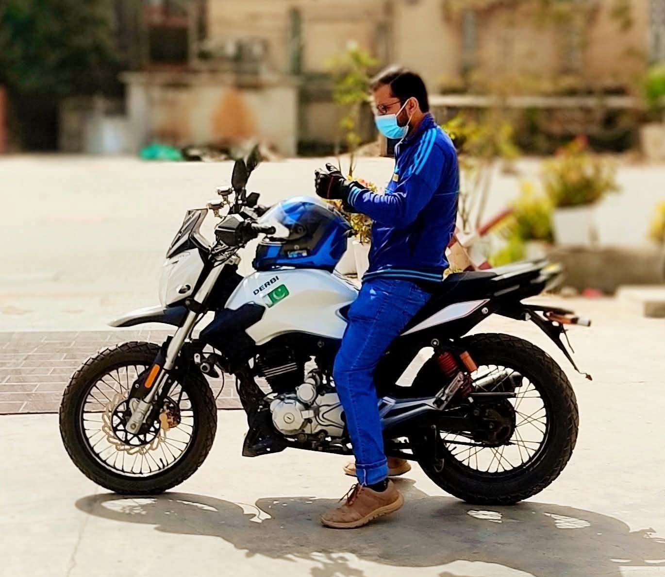 My first days with the Derbi ETX 150